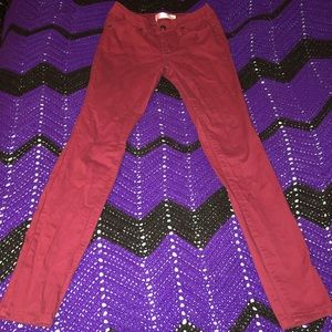 Low waisted maroon jeans